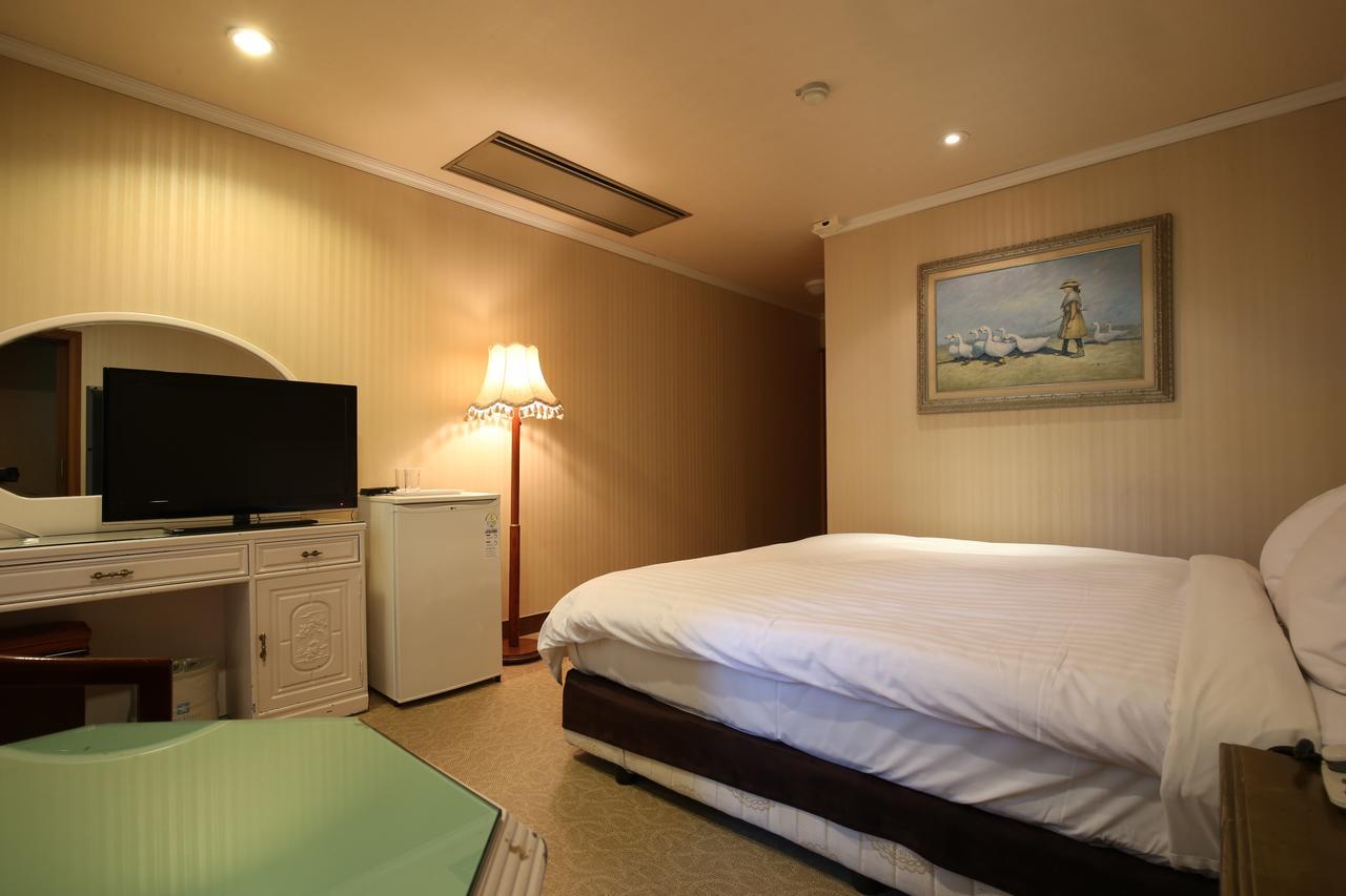 Lake Hills Hotel Songnisan Boeun Zewnętrze zdjęcie